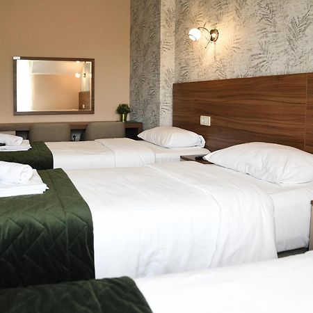 Hotel Garden Novi Sad Esterno foto