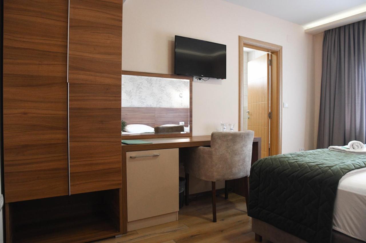 Hotel Garden Novi Sad Esterno foto