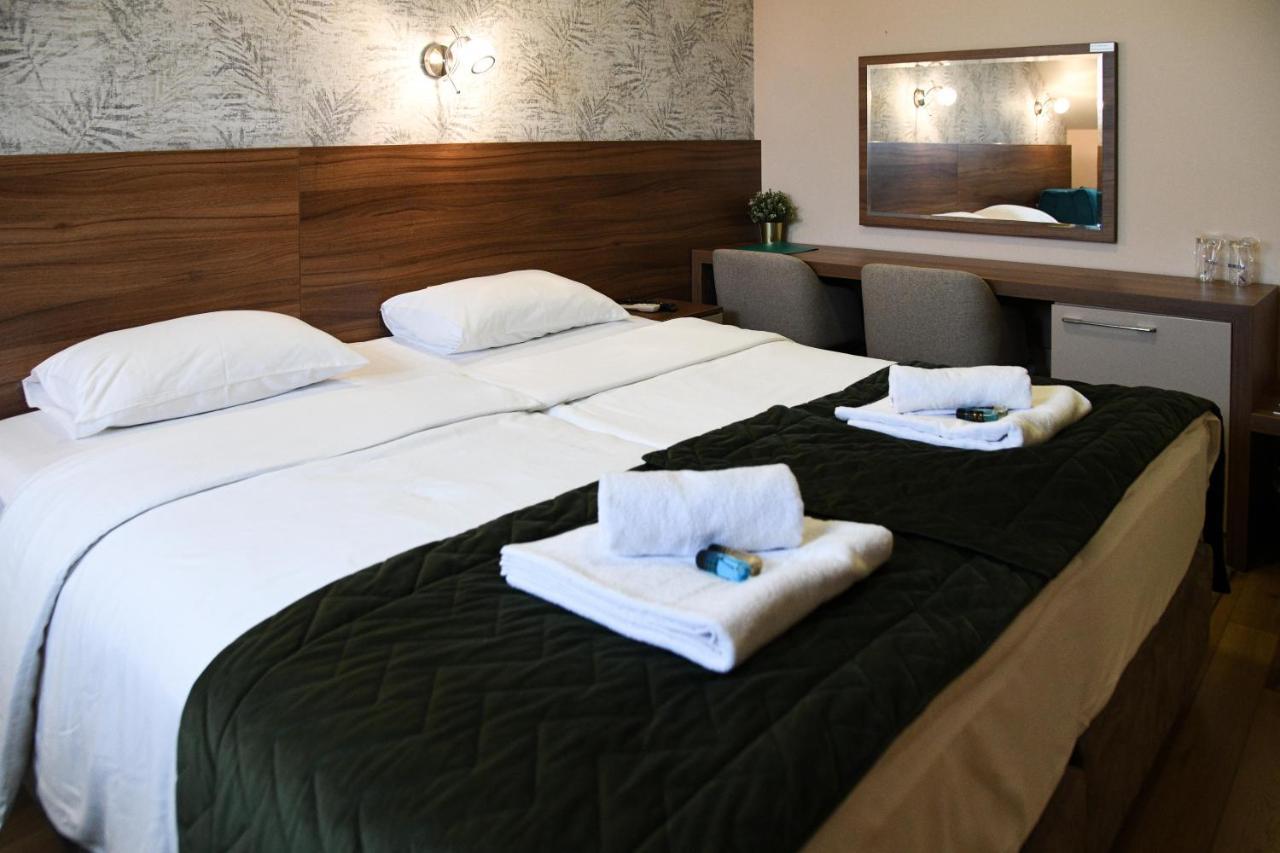 Hotel Garden Novi Sad Esterno foto